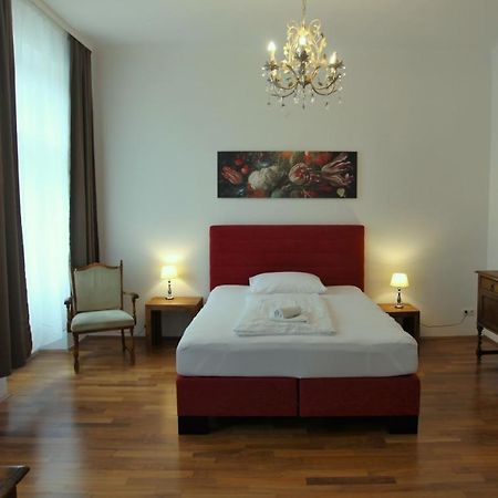 Casa Nostra - Ausgefallene Wohnung Am Augarten Вена Экстерьер фото